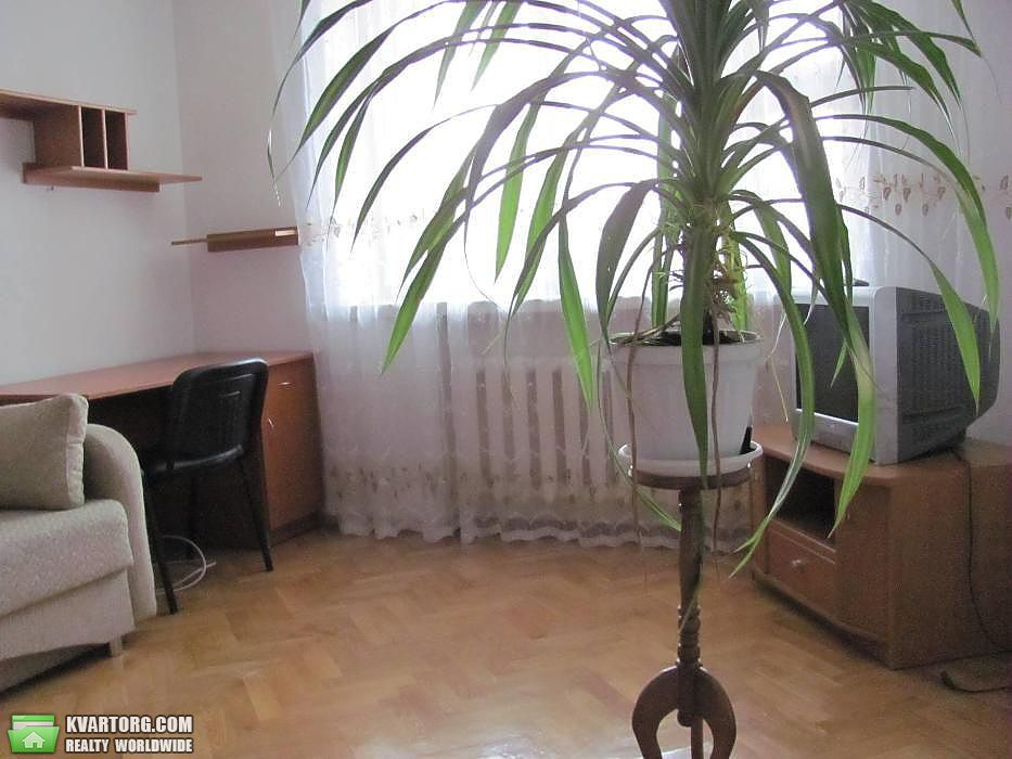 Rent out 3-room apartment. Киев,  Кутузова — photo 3