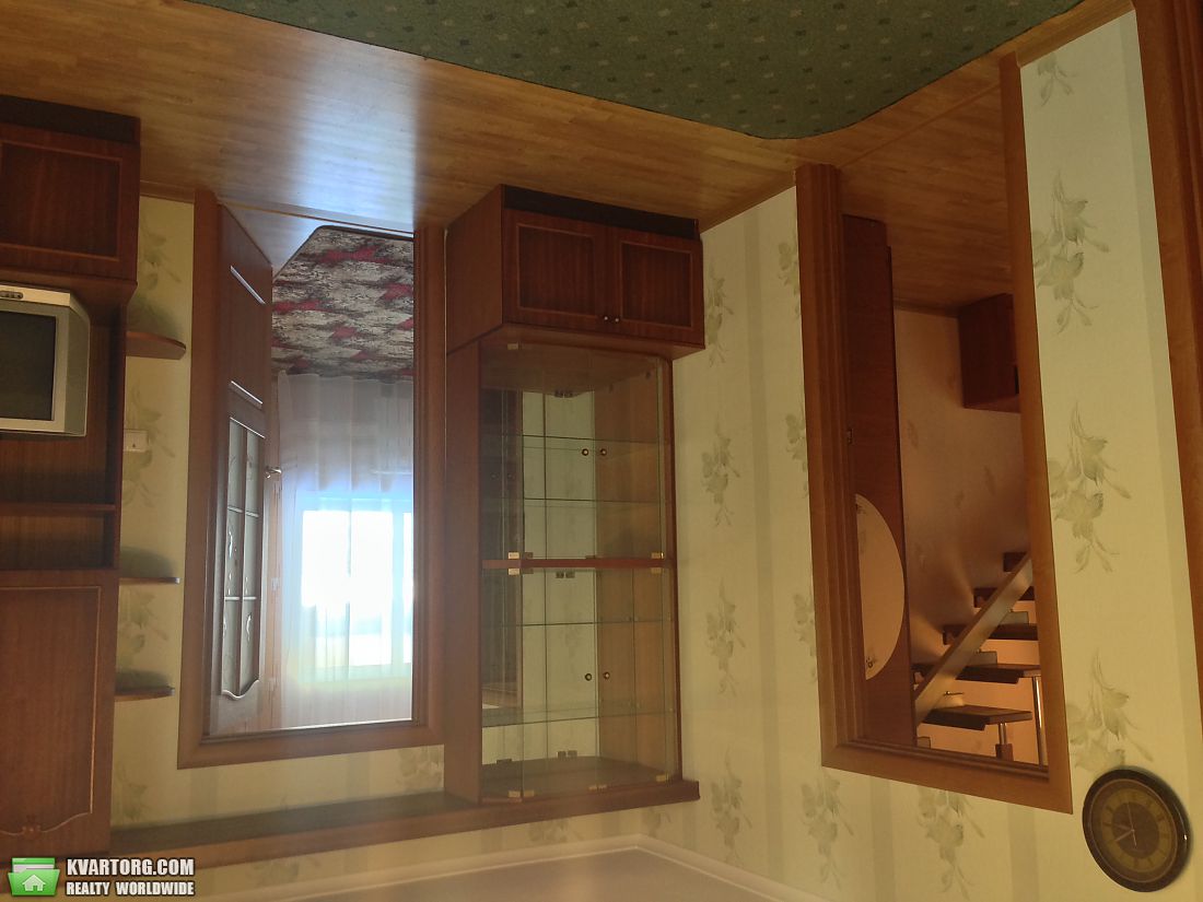 Rent out house. Киев,  Промышленная — photo 5
