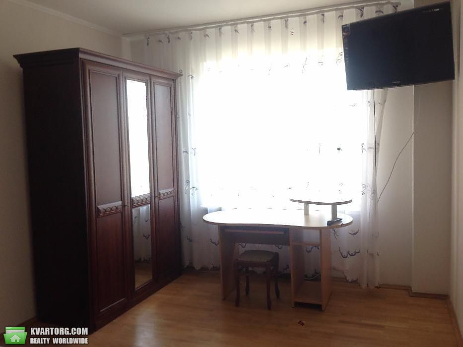 Rent out 2-room apartment. Киев,  Никольско-Слободская — photo 4