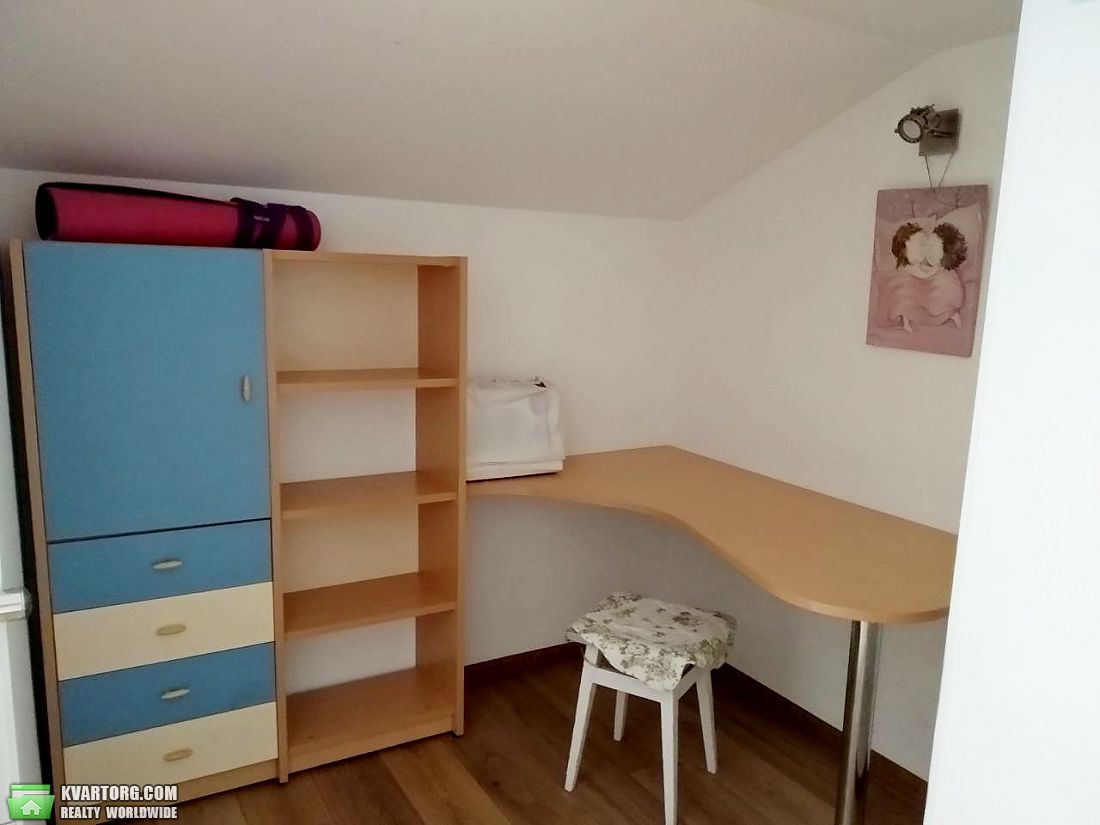 Rent out 3-room apartment. Киевская обл., Соборная — photo 4