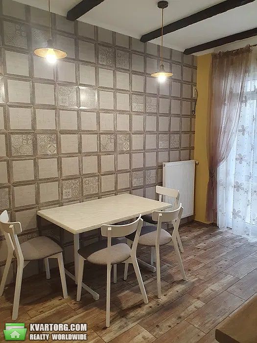 Rent out 2-room apartment. Львов, Скорини — photo 2