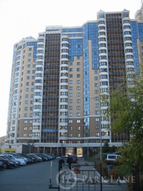 Sell 4-room apartment. Киев, Дегтяревская — photo 1