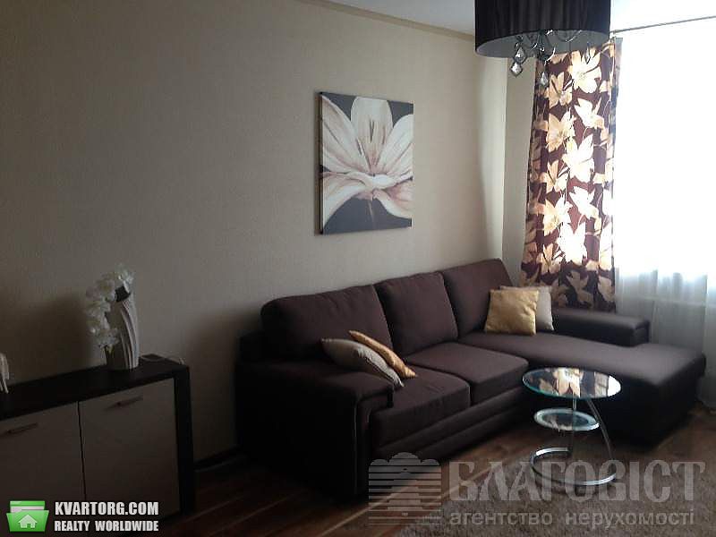 Sell 1-room apartment. Киев,  Воскресенская — photo 1
