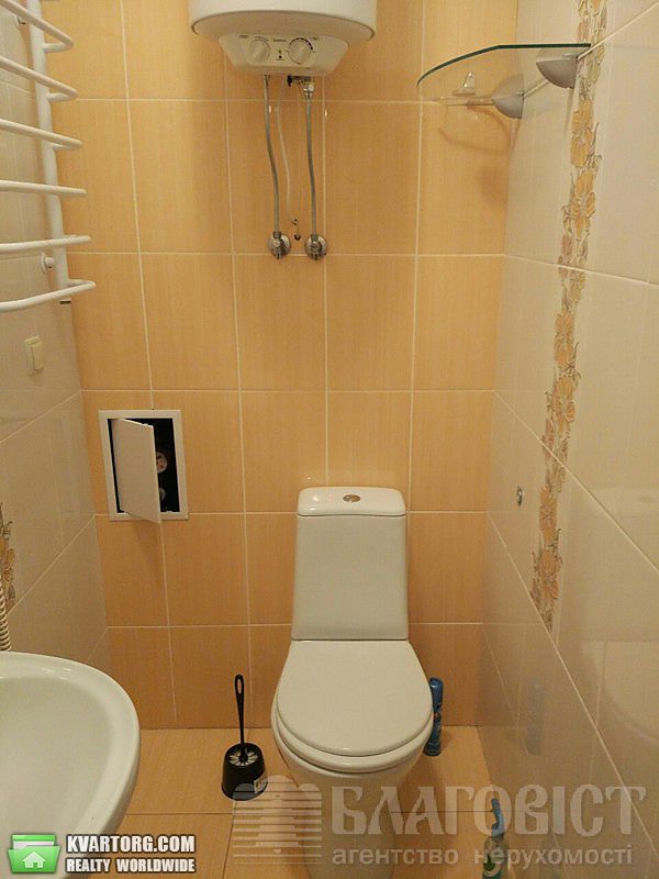 Rent out 2-room apartment. Киев,  Гмыри — photo 7