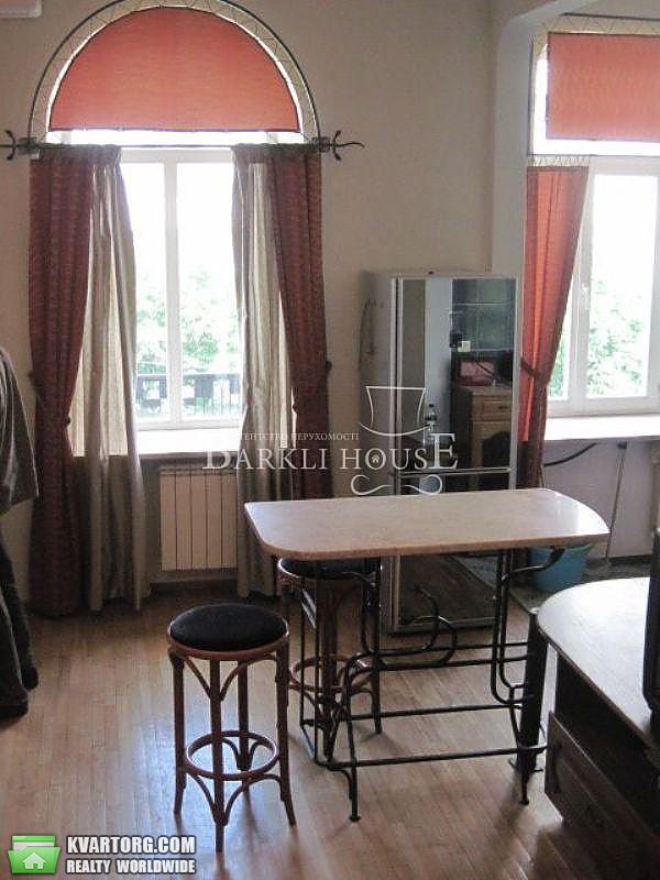Rent out 3-room apartment. Киев,  Предславинская — photo 4