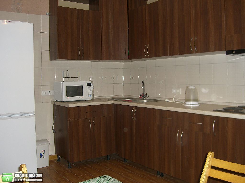 Rent out 1-room apartment. Киев,  Осенняя — photo 6