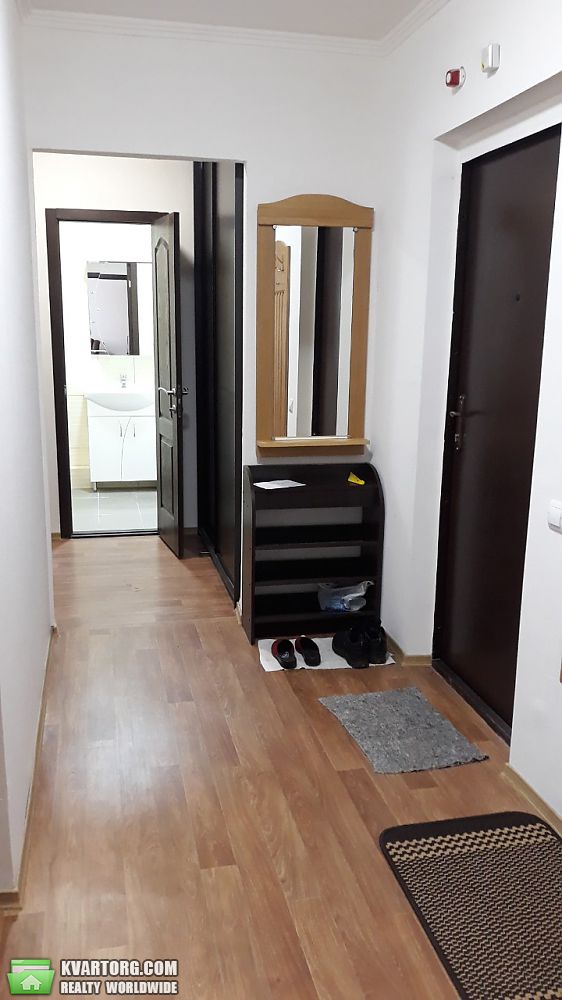 Rent out 2-room apartment. Киев,  Гмыри — photo 7
