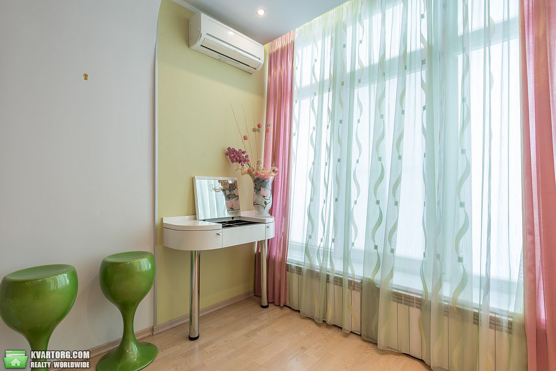 Sell 3-room apartment. Киев, Чорновола — photo 9