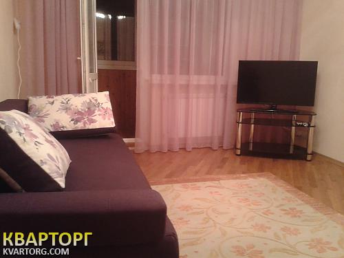 Rent out 1-room apartment. Киев, Тростянецкая — photo 1