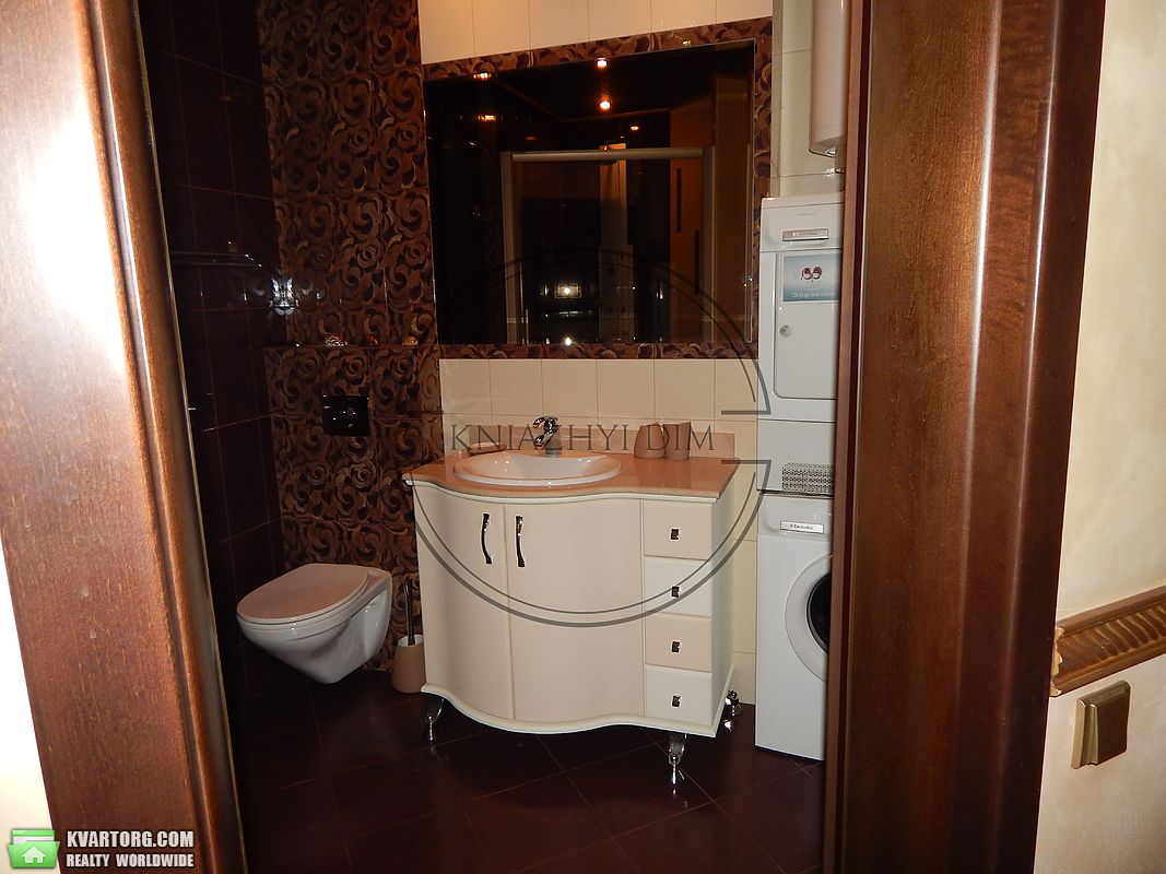 Rent out 4-room apartment. Киев,  Днепровская наб — photo 9
