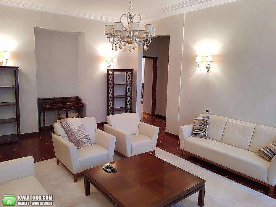 Rent out 3-room apartment. Киев,  Андреевский спуск — photo 1