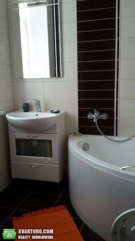 Rent out 3-room apartment. Киев,  Лютеранская — photo 9