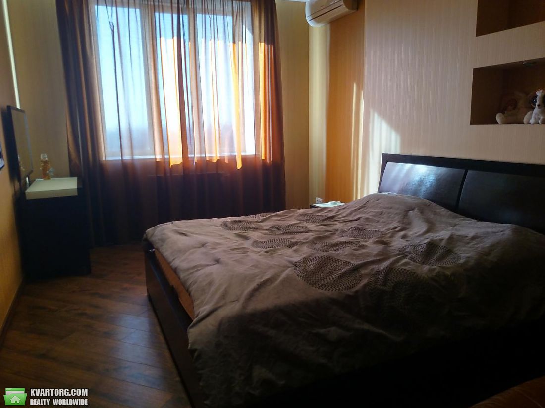 Rent out 3-room apartment. Киев, Коновальца — photo 5