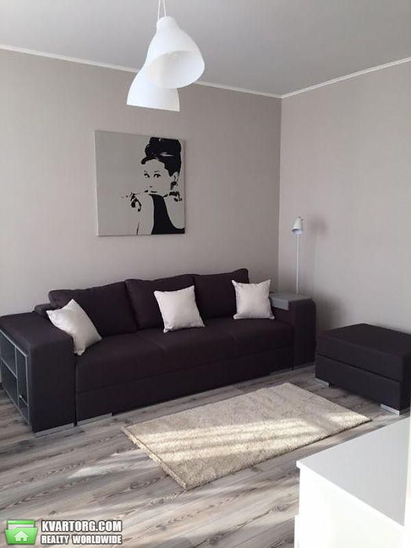 Rent out 1-room apartment. Киев,  Бажана — photo 2