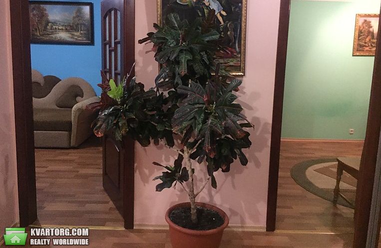 Rent out 3-room apartment. Киев,  Харьковское шоссе — photo 10