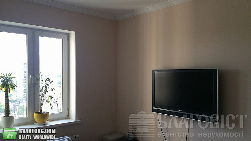 Sell 2-room apartment. Киев,  Дегтяревская — photo 3