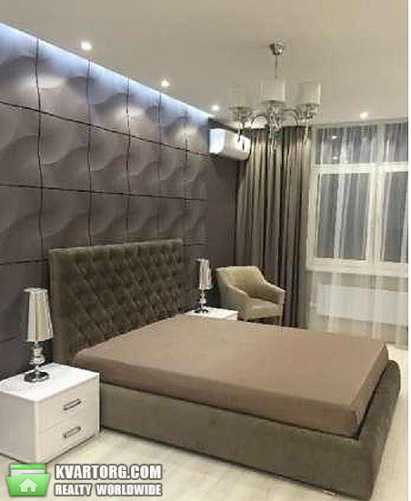 Rent out 2-room apartment. Киев,  Днепровская наб — photo 1