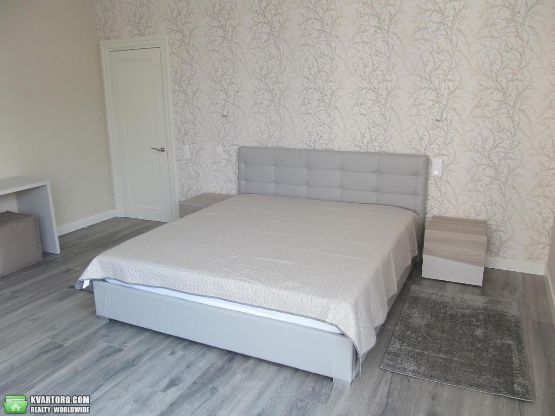 Rent out 3-room apartment. Киев,  Кловский спуск — photo 2