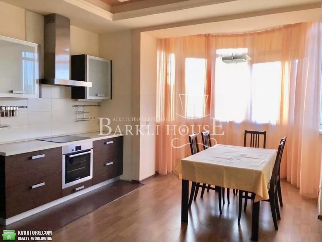 Rent out 4-room apartment. Киев,  Черновола — photo 4