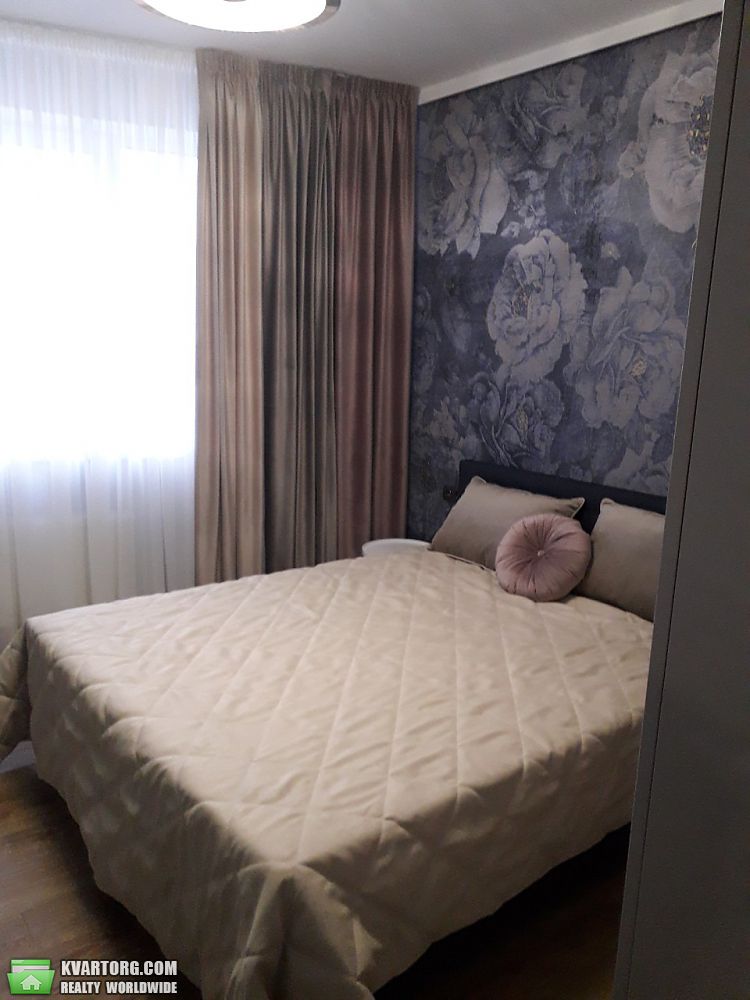Rent out 2-room apartment. Киев,  Оболонский пр — photo 1