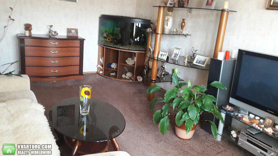 Rent out 2-room apartment. Днепропетровск, Сокол — photo 1