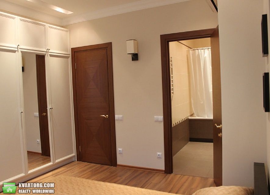 Rent out 3-room apartment. Одесса, Шевченко проспект — photo 1