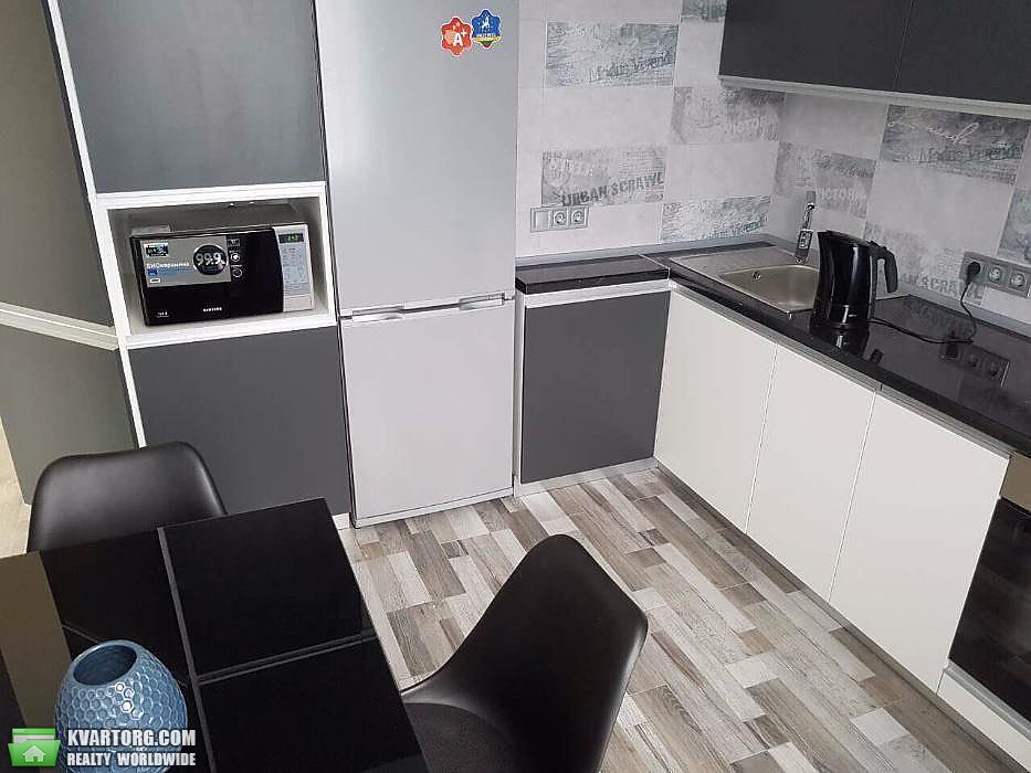 Rent out 2-room apartment. Киев,  Ямская — photo 2