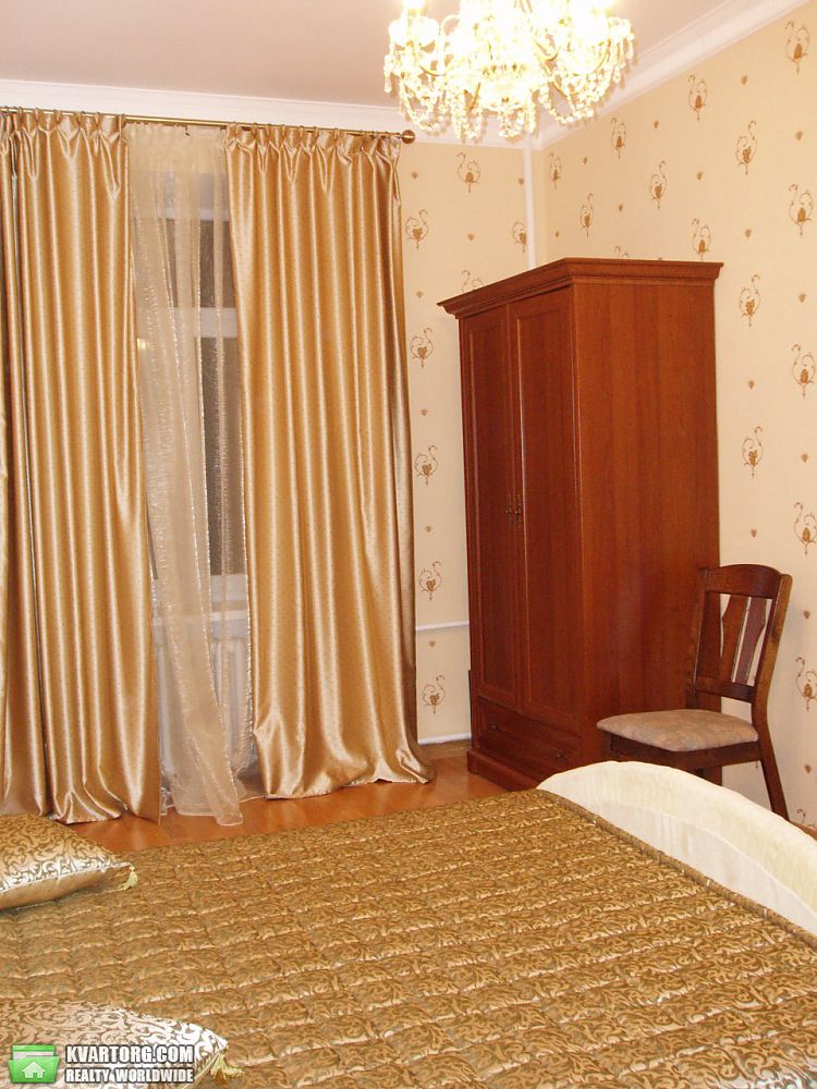 Sell 3-room apartment. Киев,  Димитрова — photo 1