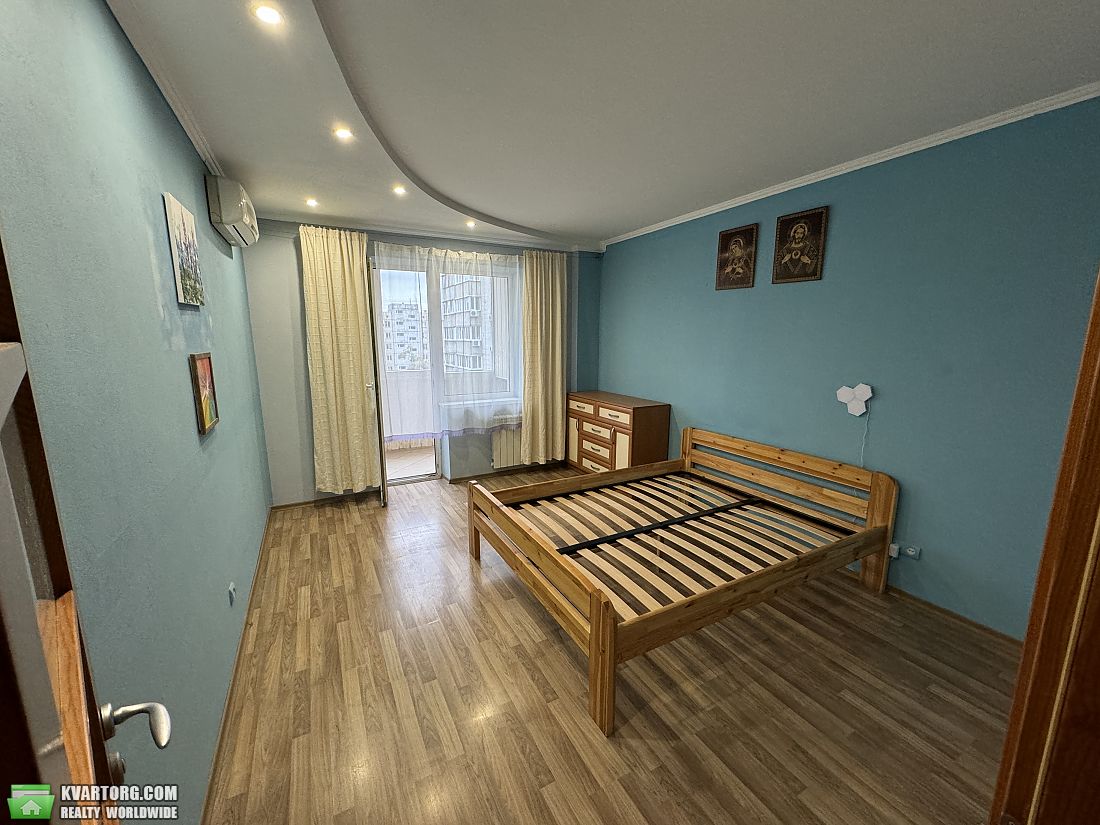 Rent out 3-room apartment. Киев,  Никольско-Слободская — photo 5