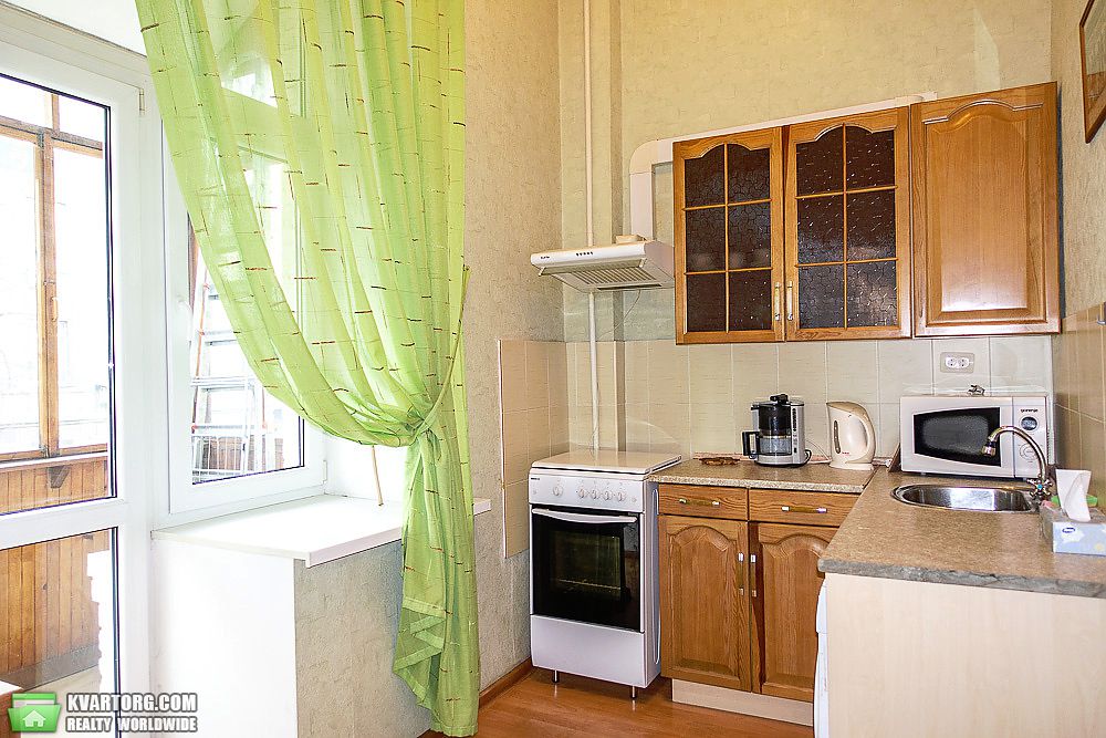 Rent out 1-room apartment. Киев,  Институтская — photo 9