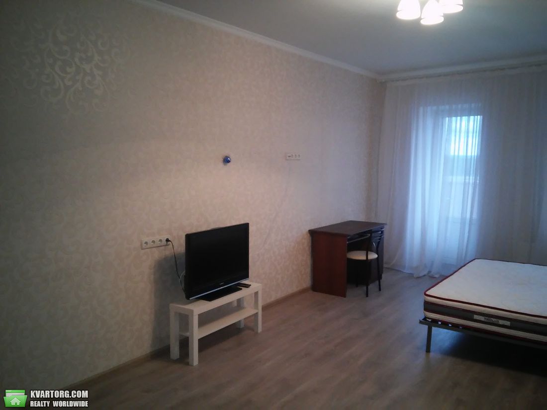 Rent out 1-room apartment. Киев,  Бударина — photo 6