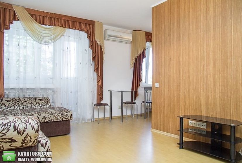 Rent out 2-room apartment. Харьков, Отокара Яроша — photo 1