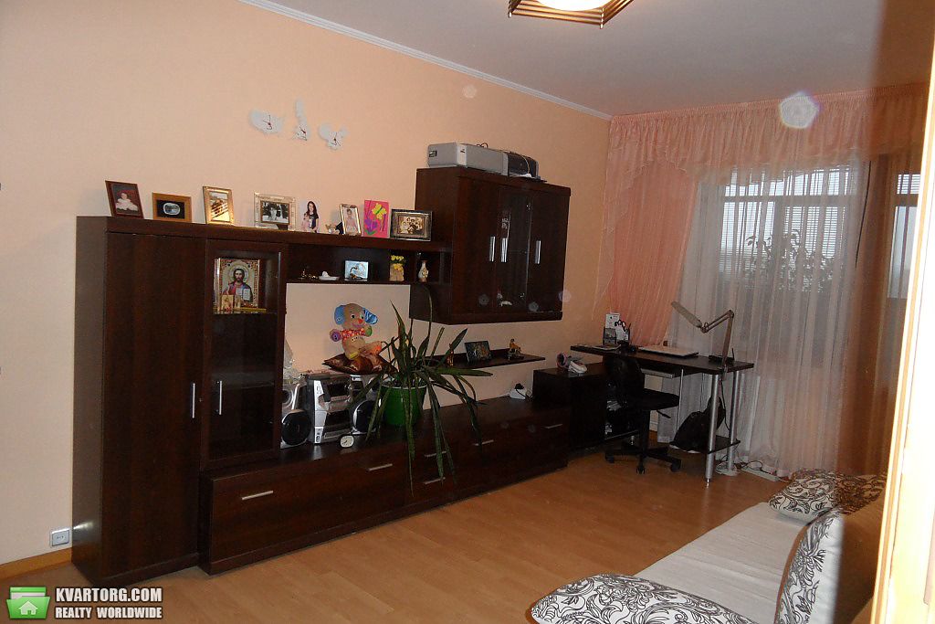 Sell 3-room apartment. Киев,  Кравченко — photo 2