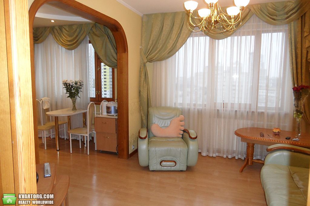 Sell 3-room apartment. Киев,  Кравченко — photo 1