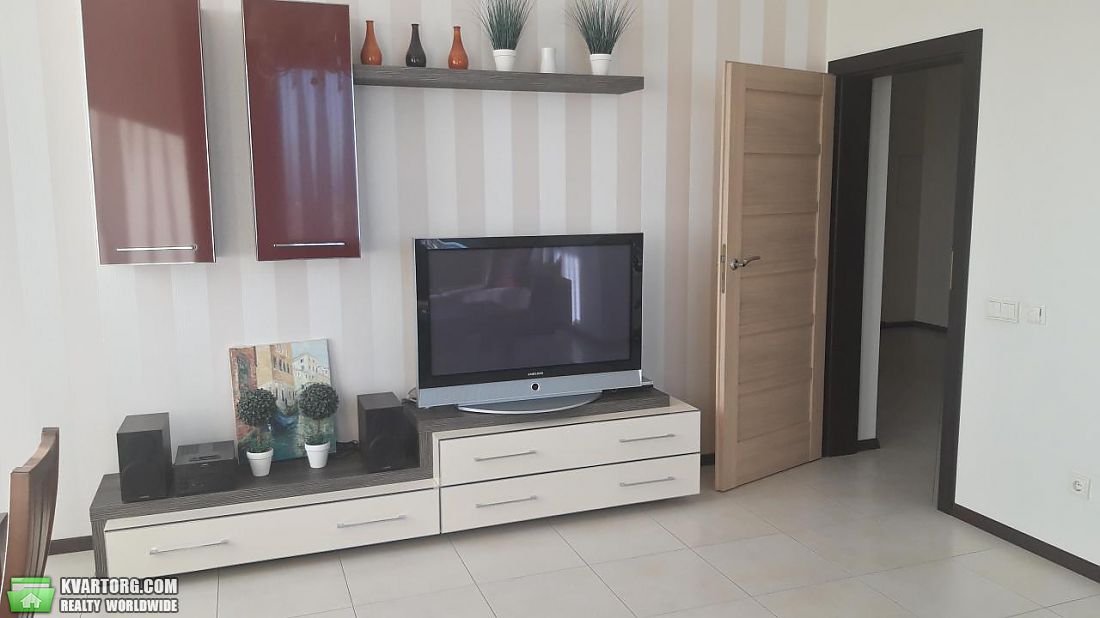 Rent out 3-room apartment. Киев,  Дмитриевская — photo 7