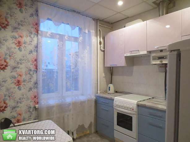 Rent out 2-room apartment. Киев,  Лагерная — photo 10
