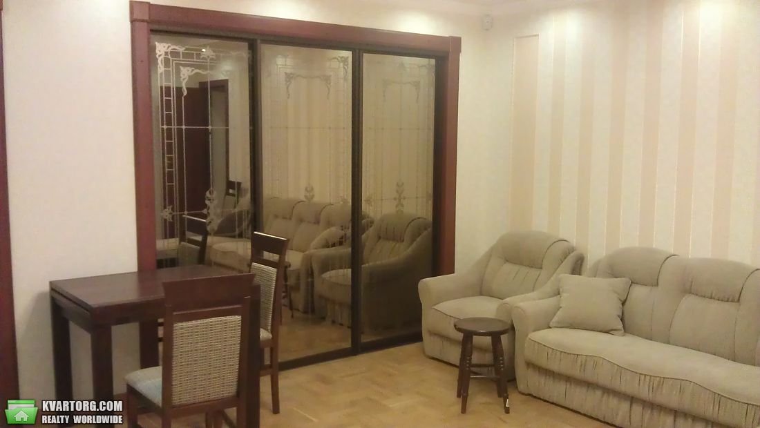 Rent out 2-room apartment. Киев, Драгомирова — photo 4