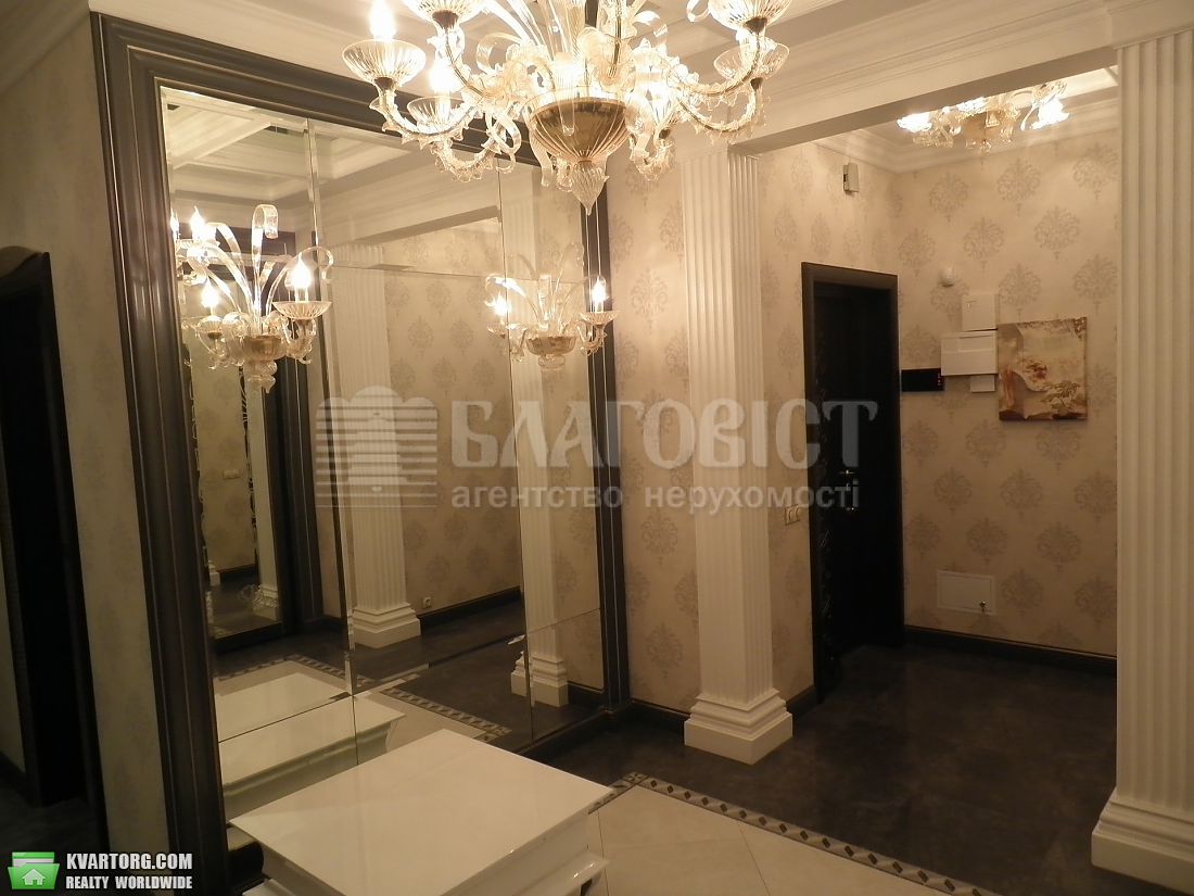 Rent out 3-room apartment. Киев,  Дмитриевская — photo 1
