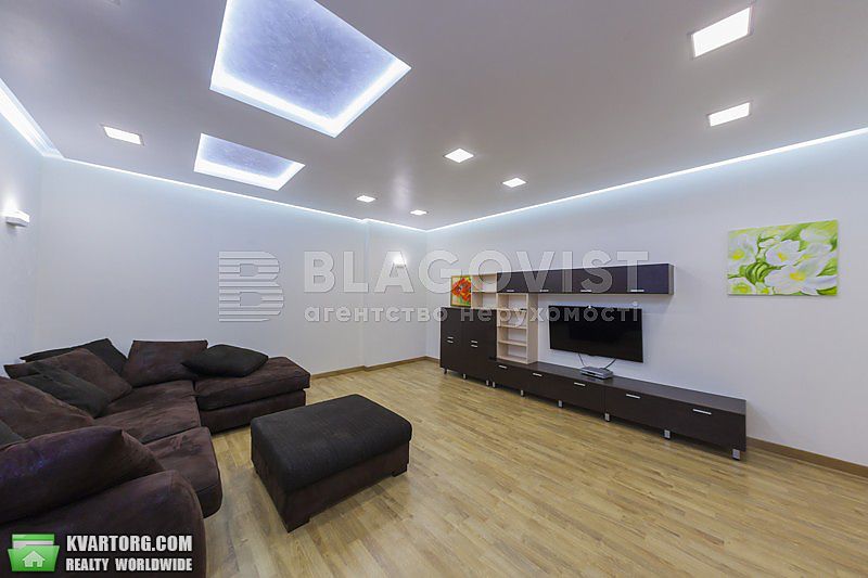 Rent out 2-room apartment. Киев,  Голосеевский пр — photo 1