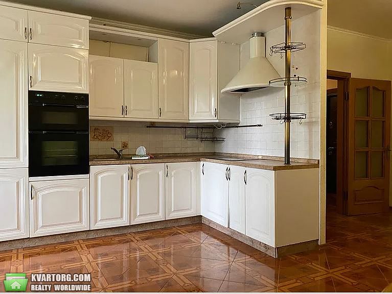Rent out 3-room apartment. Киев, Шамо — photo 1