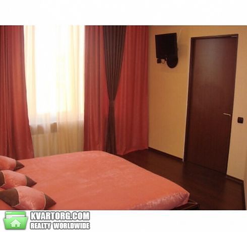 Rent out 2-room apartment. Киев,  Жилянская — photo 9