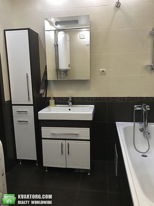 Sell 3-room apartment. Киев,  Милославская — photo 9