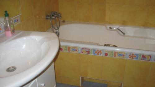 Rent out 2-room apartment. Днепропетровск, Карла Маркса — photo 3