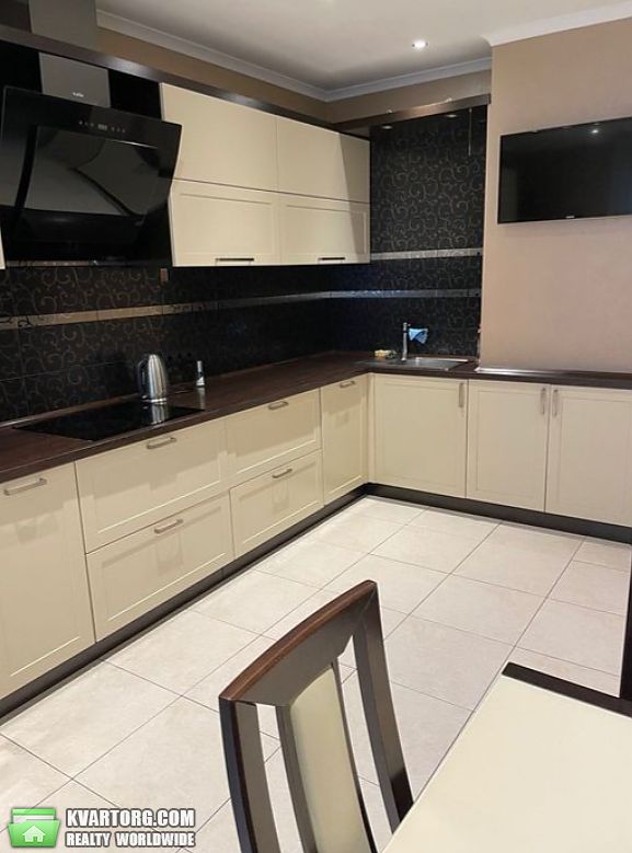 Rent out 2-room apartment. Киев, градинская — photo 7
