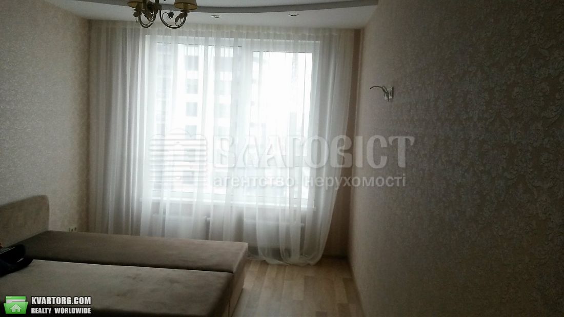 Rent out 2-room apartment. Киев,  Заречная — photo 7