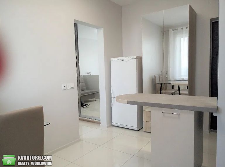 Rent out 1-room apartment. Киев,  Чавдар — photo 2