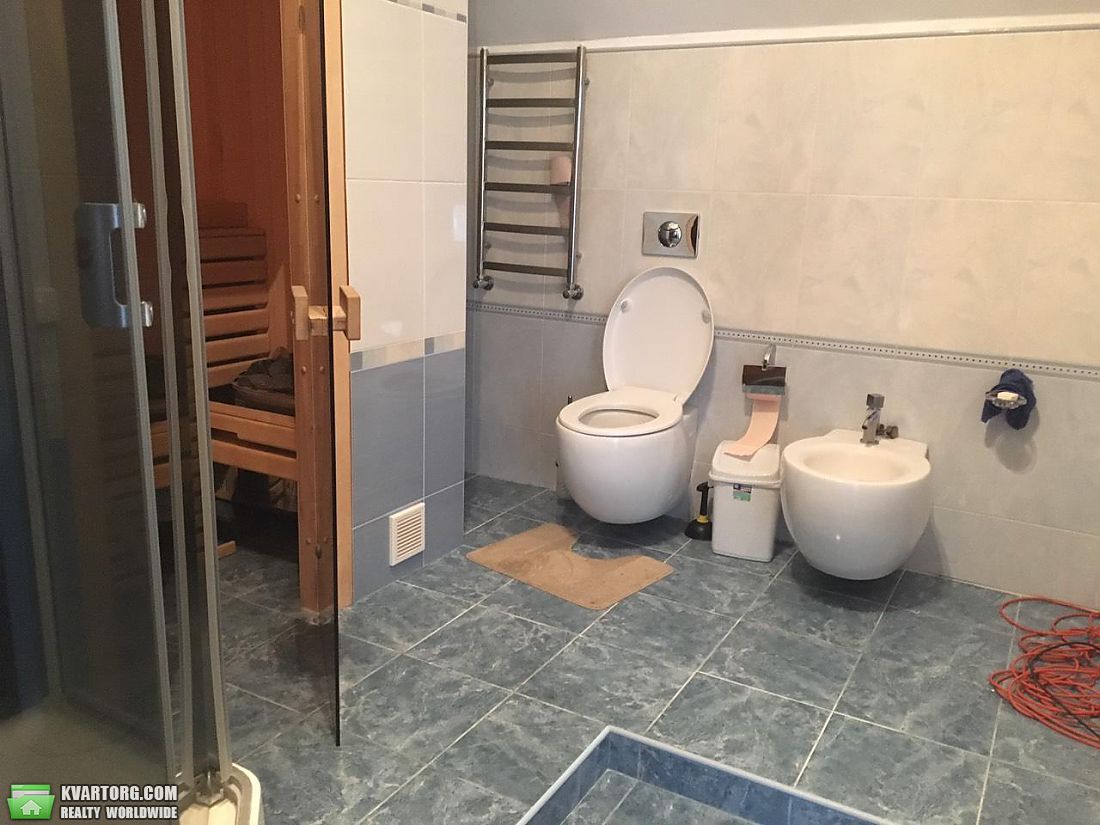 Rent out house. Киев,  Богатырская — photo 4