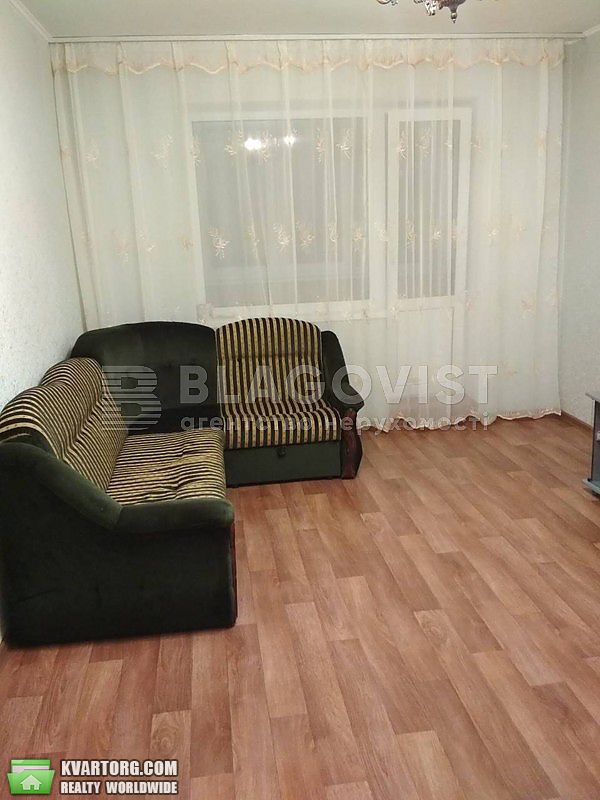 Rent out 2-room apartment. Киев,  Харьковское шоссе — photo 4