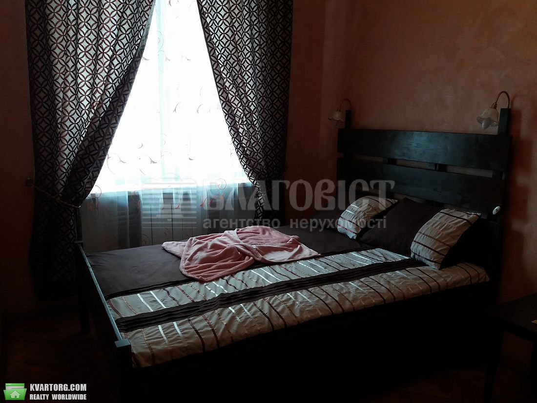 Rent out 2-room apartment. Киев,  Немировича-Данченко — photo 1