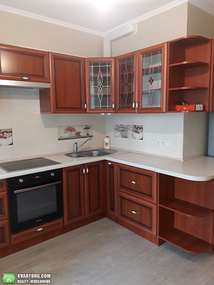 Rent out 3-room apartment. Киев,  Лебедева Николая — photo 1